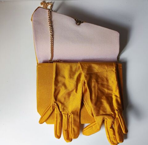 Pochette + gants 12 Charbonnières-les-Bains (69)