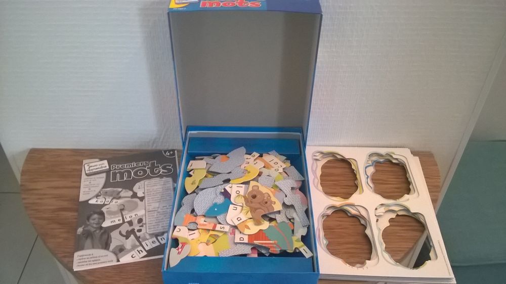 PREMIERS MOTS Jeux / jouets