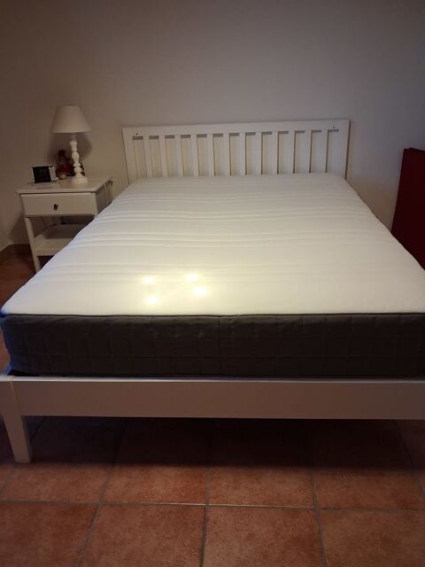 A donner cause double emploi ensemble lit 140*190 Montgen�vre (05)