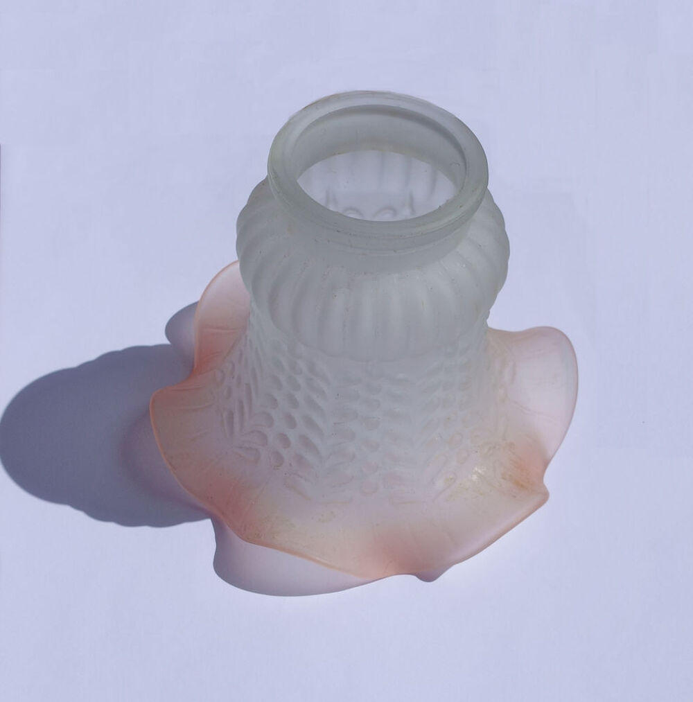 Tulipe de lustre en verre ros&eacute; 10,8 cm de diam&egrave;tre 
Décoration