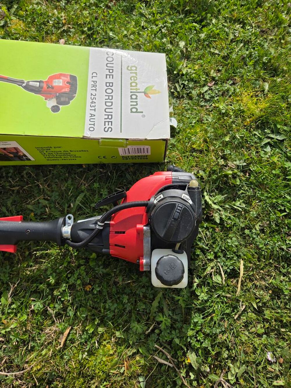 COUPE BORDURE THERMIQUE NEUF Jardin