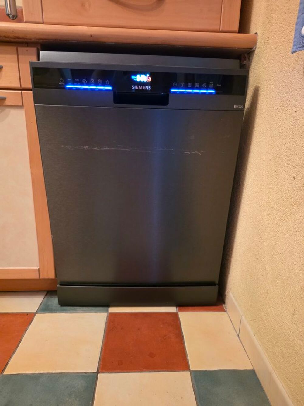 Lave vaisselle SIEMENS connect&eacute; tr&eacute;s r&eacute;cent Electroménager
