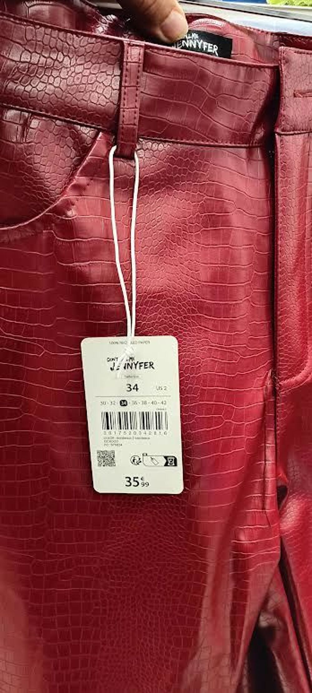 Envoi rapide et soign&eacute; Pantalon simili cuir rouge croco Jenn Vêtements