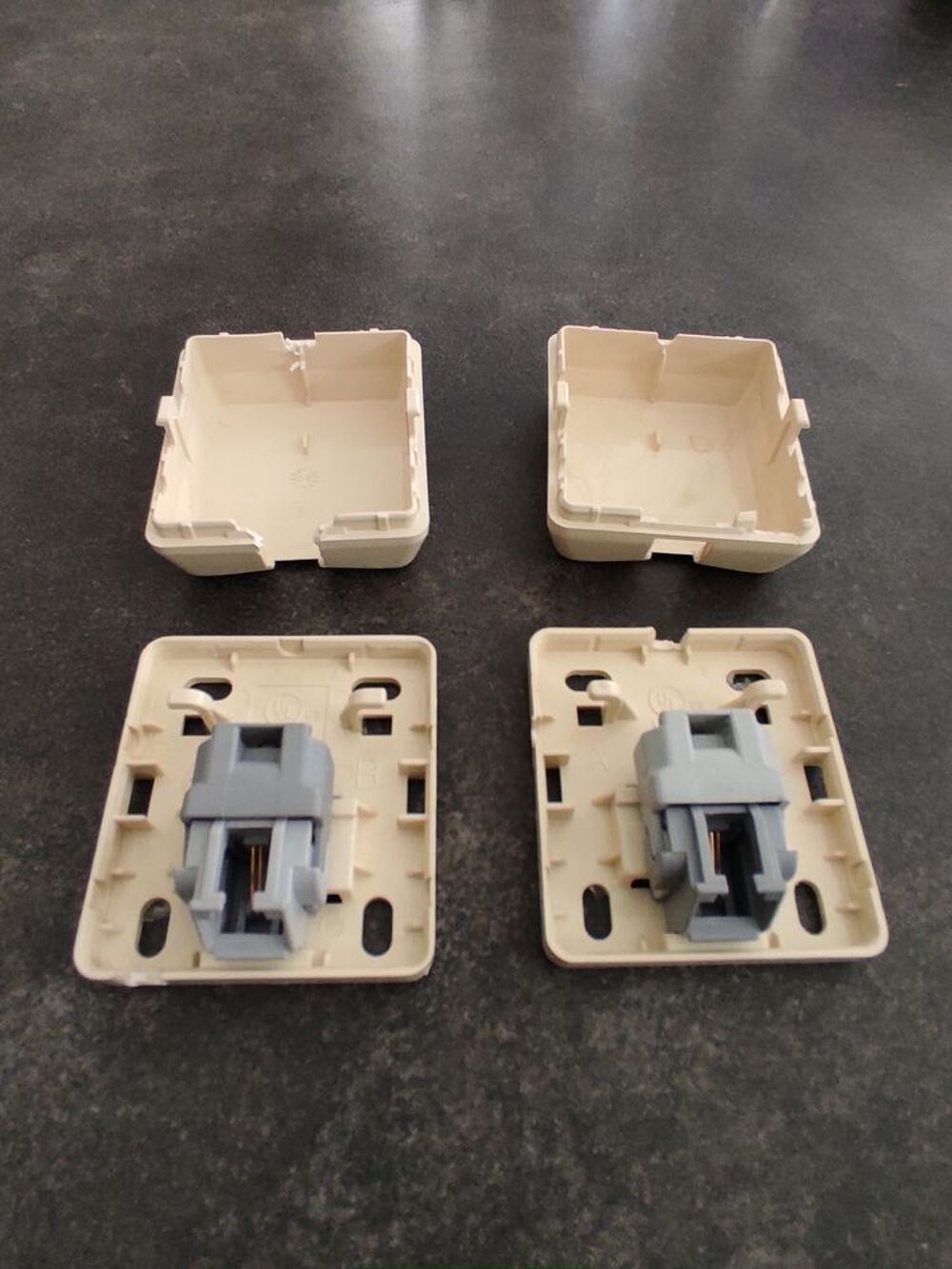Prises RJ11 3M pour t&eacute;l&eacute;phone ou ADSL / L Bricolage