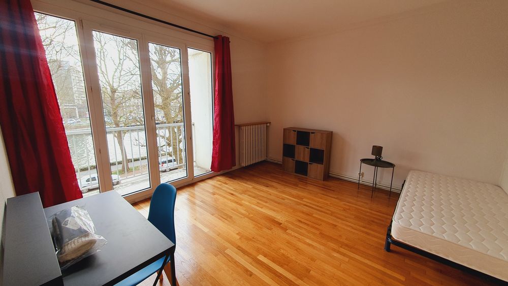 Location Appartement appartement 3 chambres avec balcon ensoleillé Caen