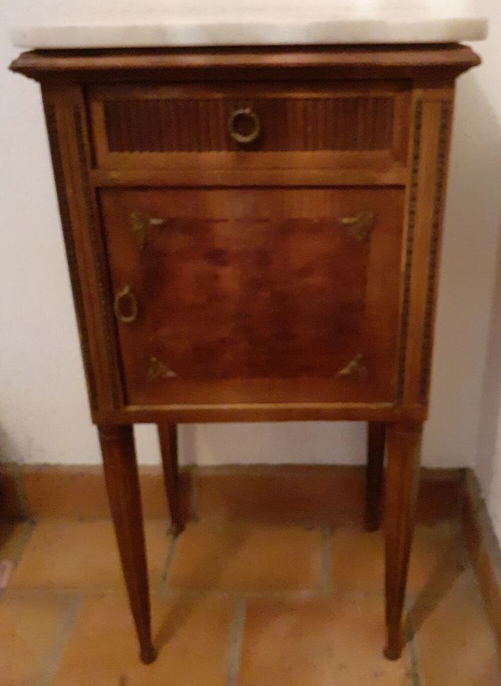 Tables de nuit anciennes Meubles