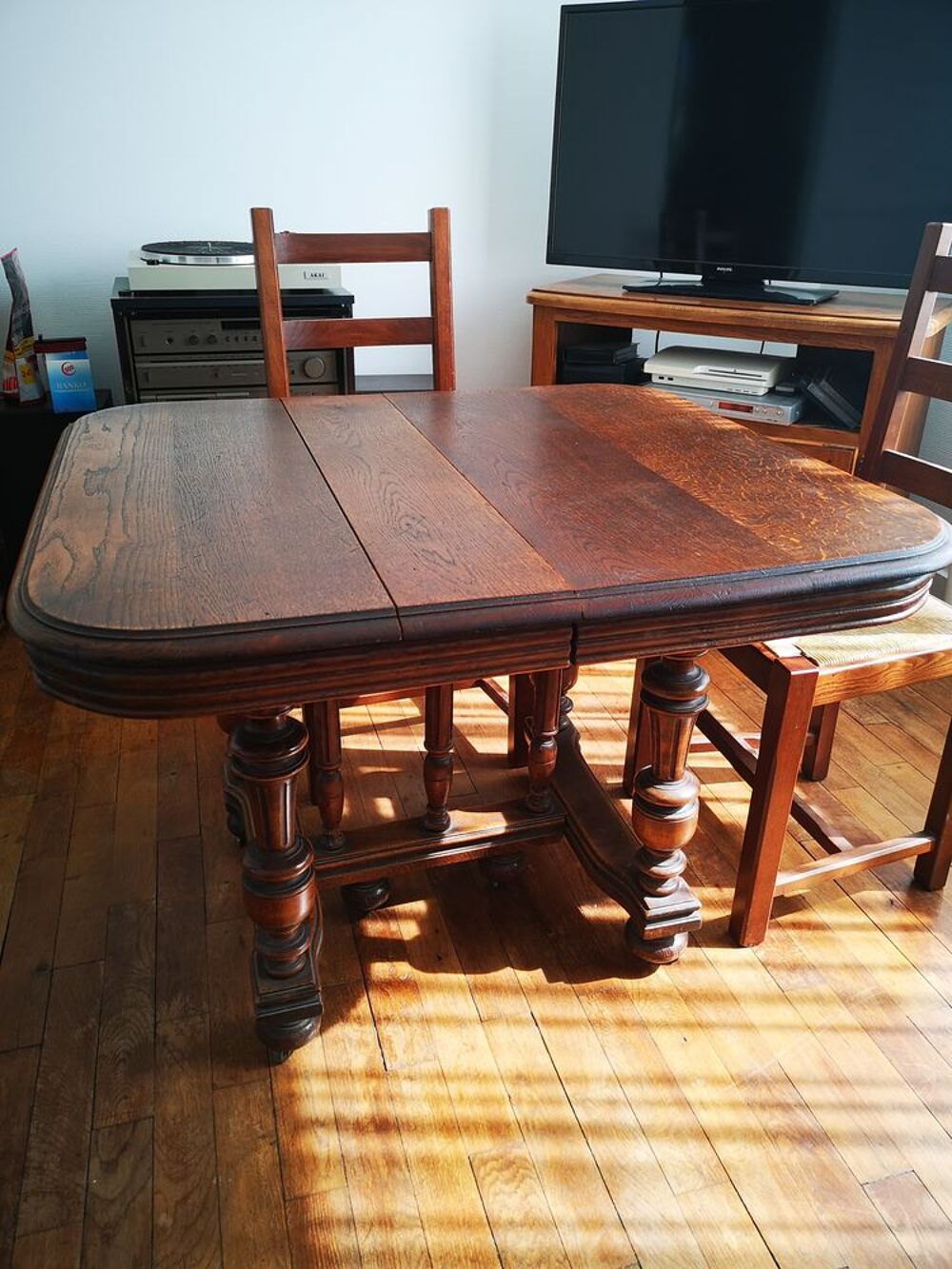 2 tables styles Henri ll Meubles