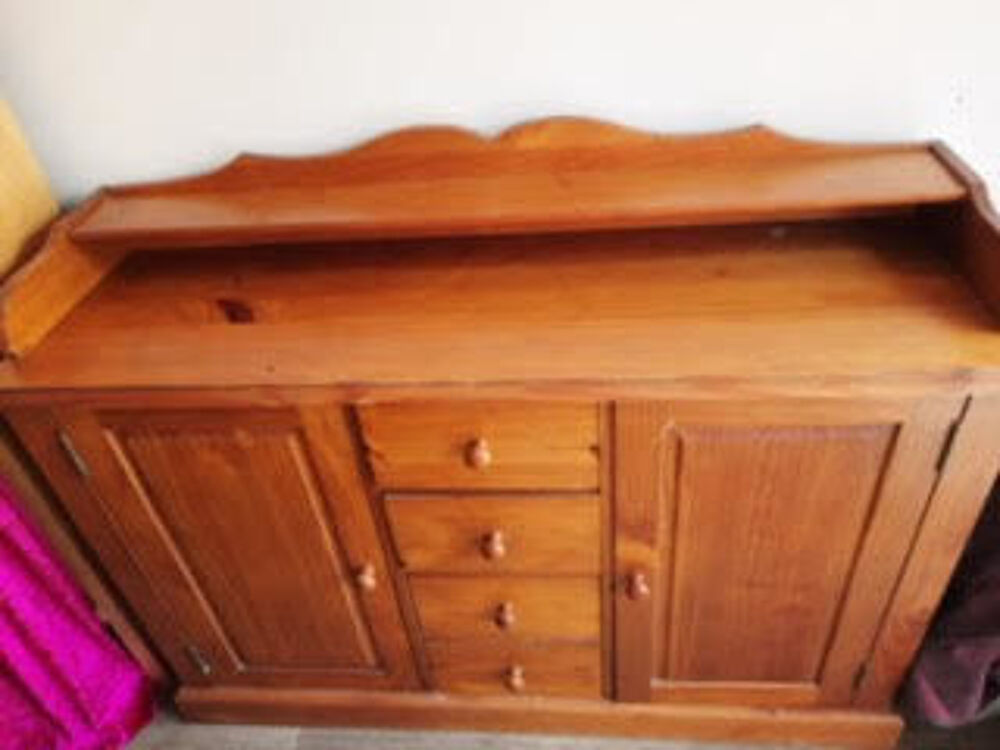 BUFFET STYLE ANGLAIS 
Meubles