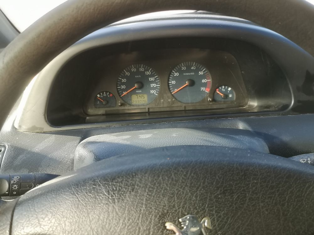 Expert EXPERT 220C 2.0 HDI 95 STANDARD TOLE 2005 occasion 35310 Chavagne