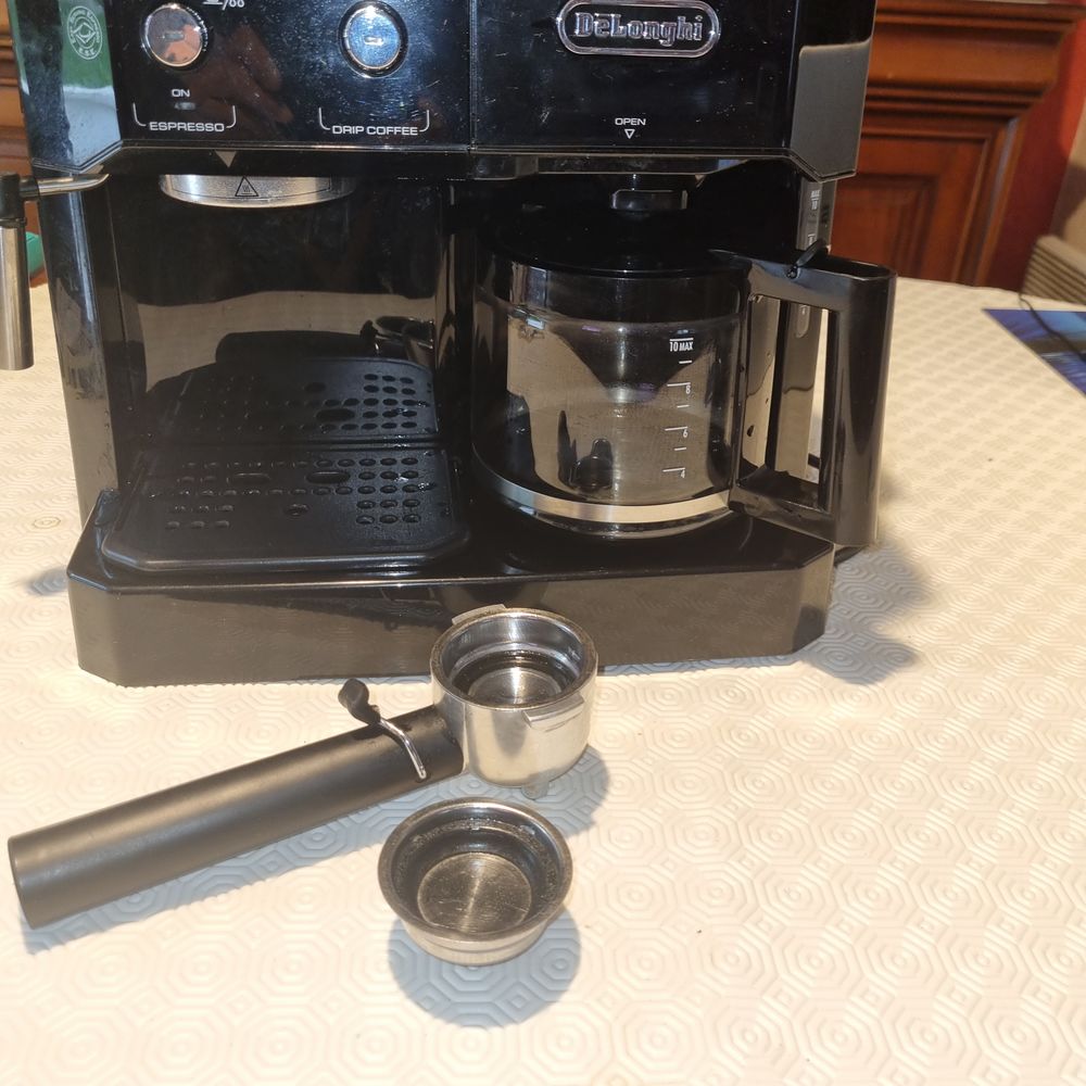 CAFETIERE EXPRESSO "DELONGHI" Electroménager