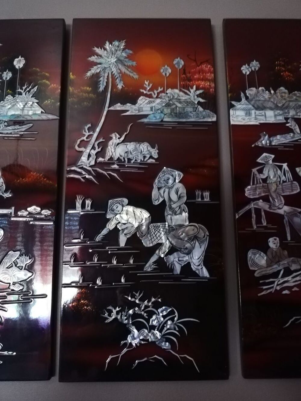 Tableaux laqu&eacute; incrust&eacute; de nacre vietnamien 