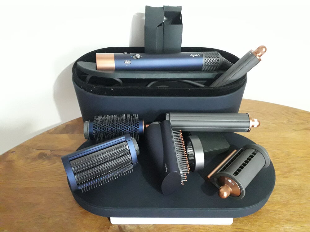 S&egrave;che cheveux Dyson Airwrap complet avec coffret quasiment n Electroménager