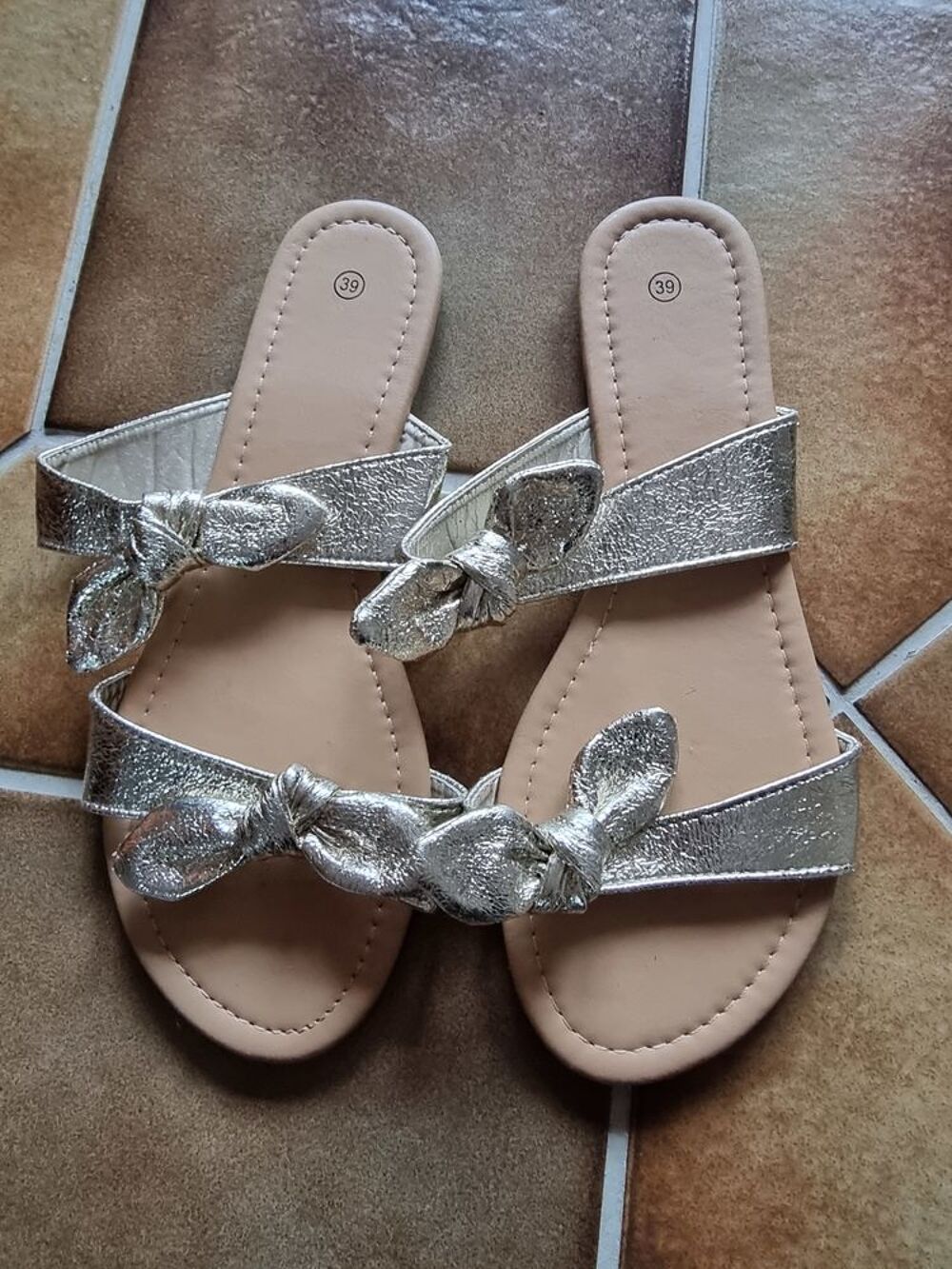 Paire de mules argent&eacute;e pour femme taille 39 Chaussures