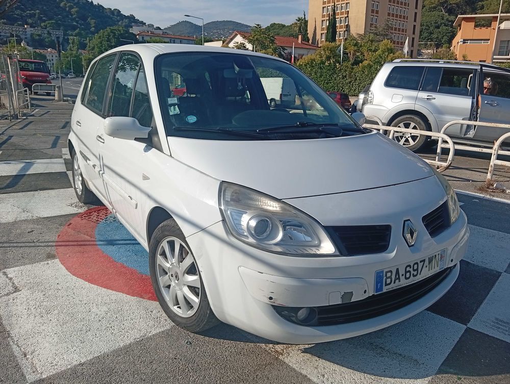 Sc&eacute;nic II Scenic 1.5 dCi 100 Sport Privil&egrave;ge 2008 occasion 06000 Nice