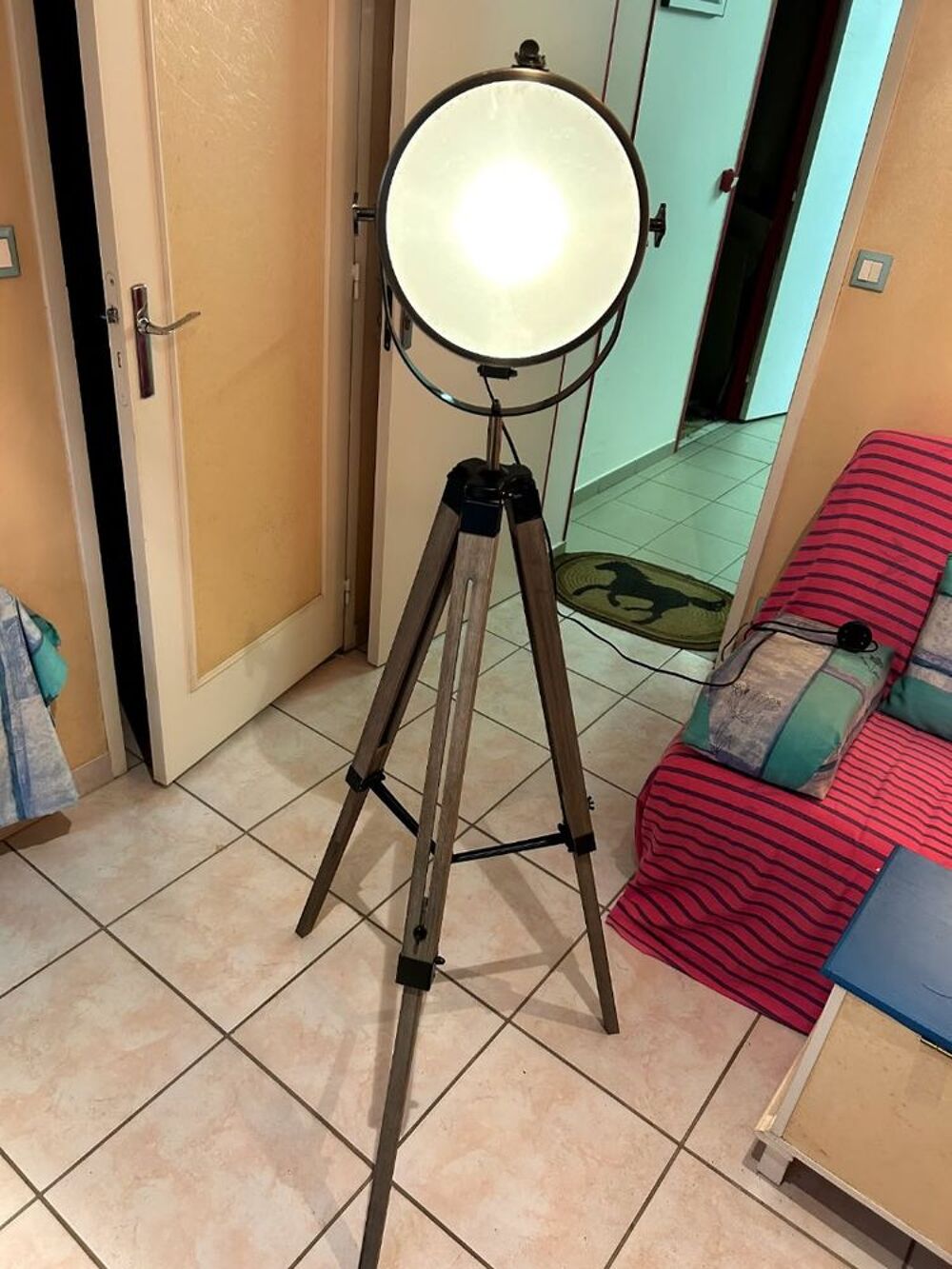 Lampadaire projecteur style industriel Décoration