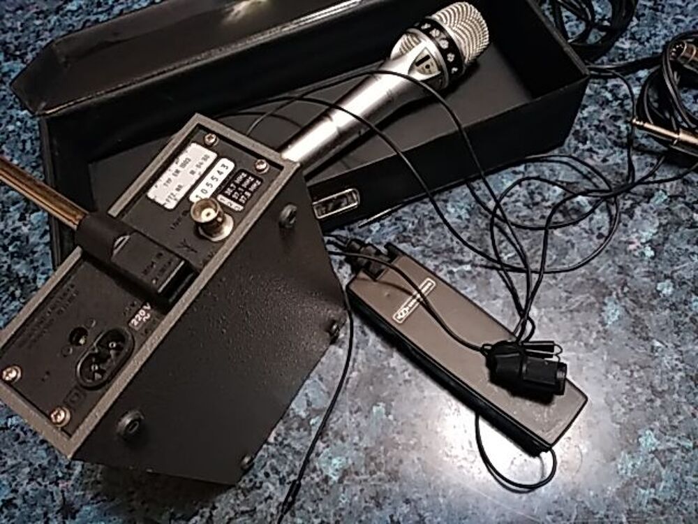 MICRO SENNHEISER vintage HF + Cravate HF 80' Instruments de musique
