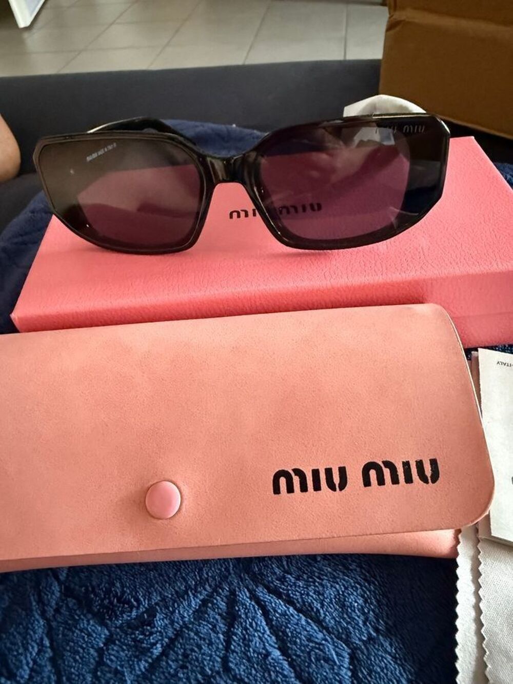 Lunette miu miu tt neuves Bijoux et montres