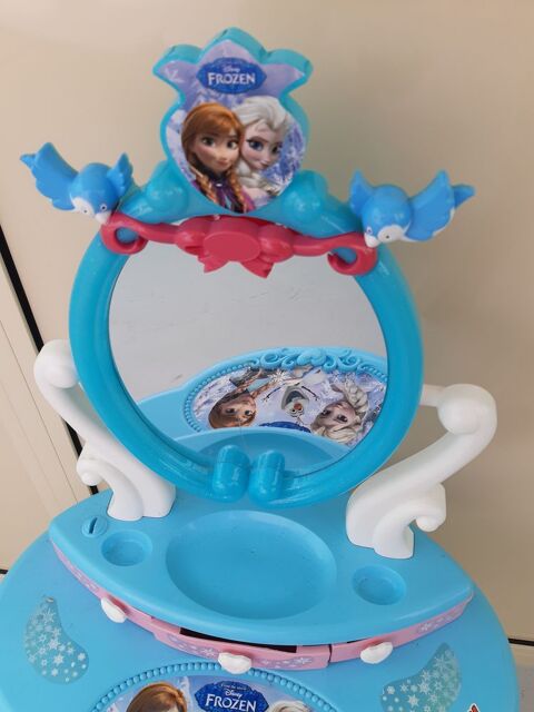 Coiffeuse FROZEN  La Reine des Neiges 
10 Le Vernois (39)