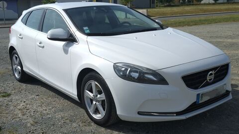 Volvo V40 D4 177 Momentum Geartronic A 2012 occasion Les Essarts 85140