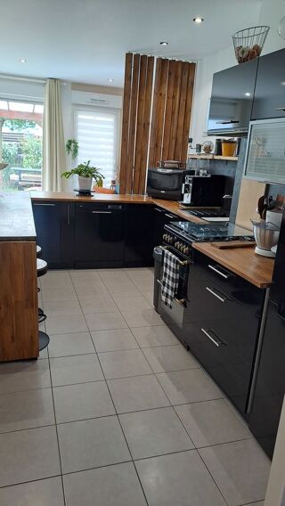  Appartement � vendre 4 pi�ces 77 m� Saint-jacques-de-la-lande