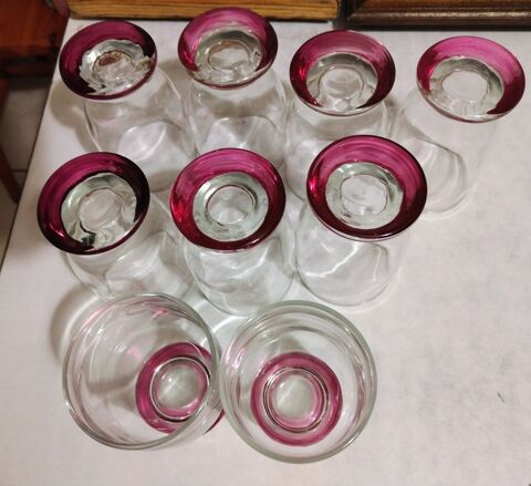 lot de 9 verres � eau pied fushia Fontaines-sur-Sa�ne (69)