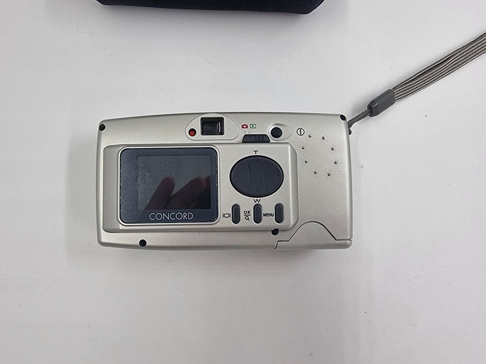 Appareil photo Concord Duo 2000 2.0 Megapixels avec sacoche Photos/Video/TV