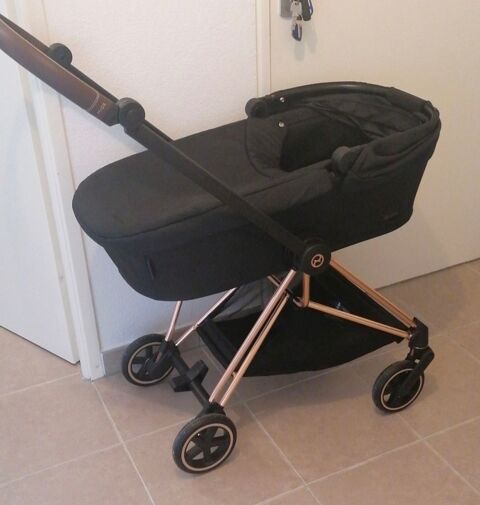 Poussette Montpellier (34)