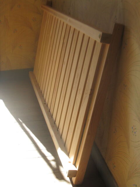 Lit en Bois avec tiroirs 90cm largeur
Saurat (09)