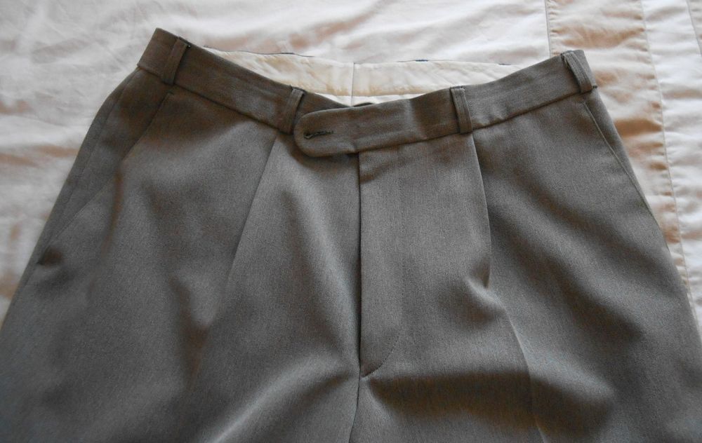 Pantalon de costume gris en taille 46 ? Canda by C&amp;A Vêtements