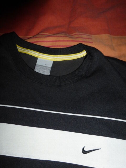 TEE SHIRT NIKE noir. homme . L 5 Doussard (74)