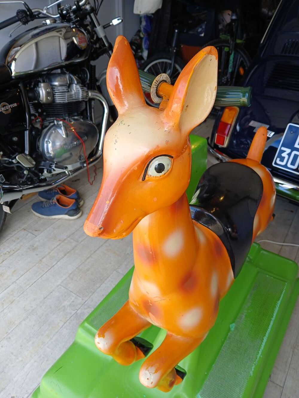 Vous avez un petit man&egrave;ge forain en panne ou a restaurer. Jeux / jouets