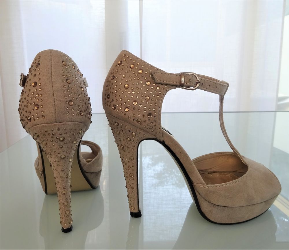 Sandales &agrave; talons beiges avec strass 36 Chaussures