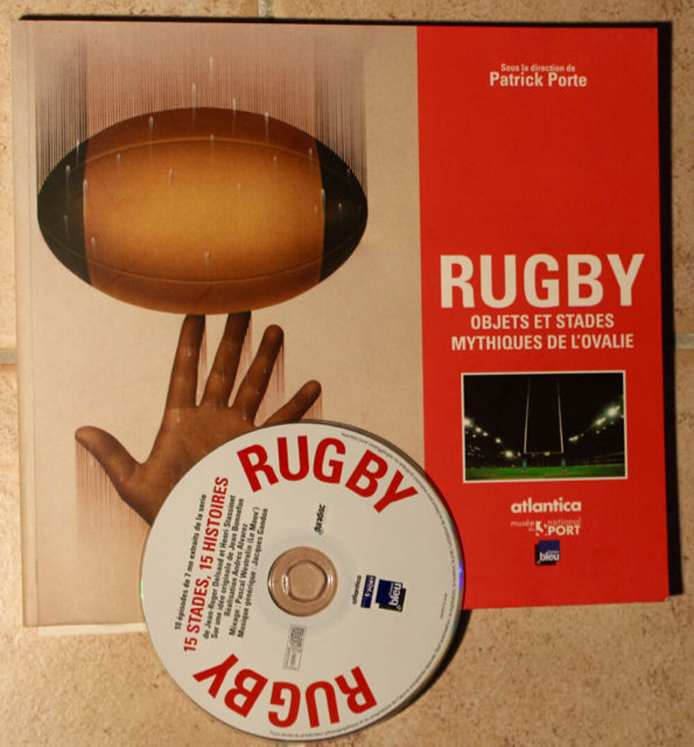 RUGBY : " OBJETS ET STADES MYTHIQUES DE L'OVALIE " Livres et BD