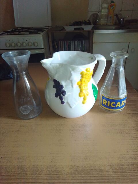3 carafes de collection. 15 Saint-Alban-d'Ay (07)