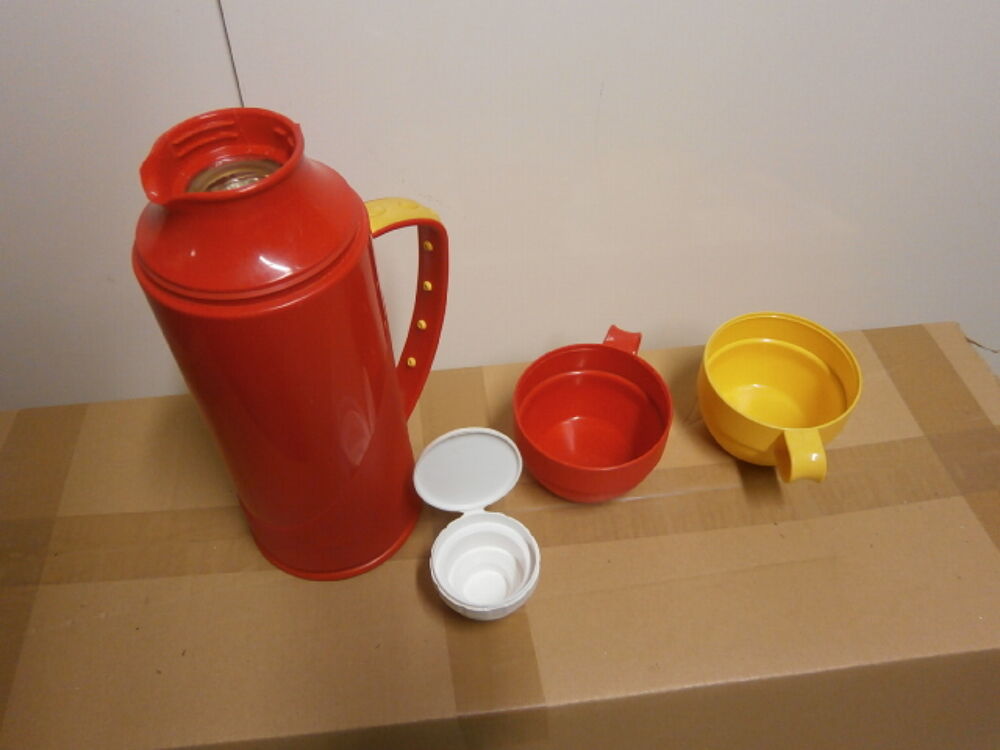 
Bouteille isotherme de 1 litres rouge et jaune Sports