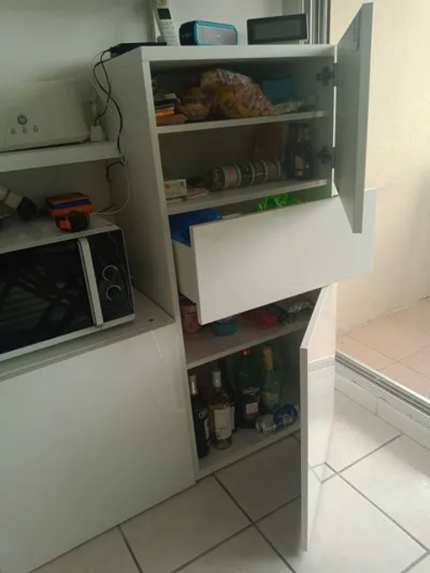 Meubles laqus blancs 99 Port Camargue (30)