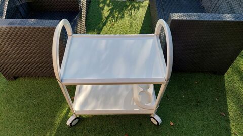Bar de jardin sur roues frein�es PVC blanc TBE 30 Nantes (44)