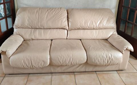 Canap� 3 places, canap� 2 places et fauteuil cuir. Lagny-sur-Marne (77)