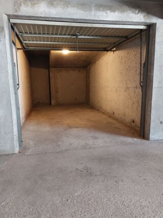  Parking / Garage à louer 13 m² Grenoble