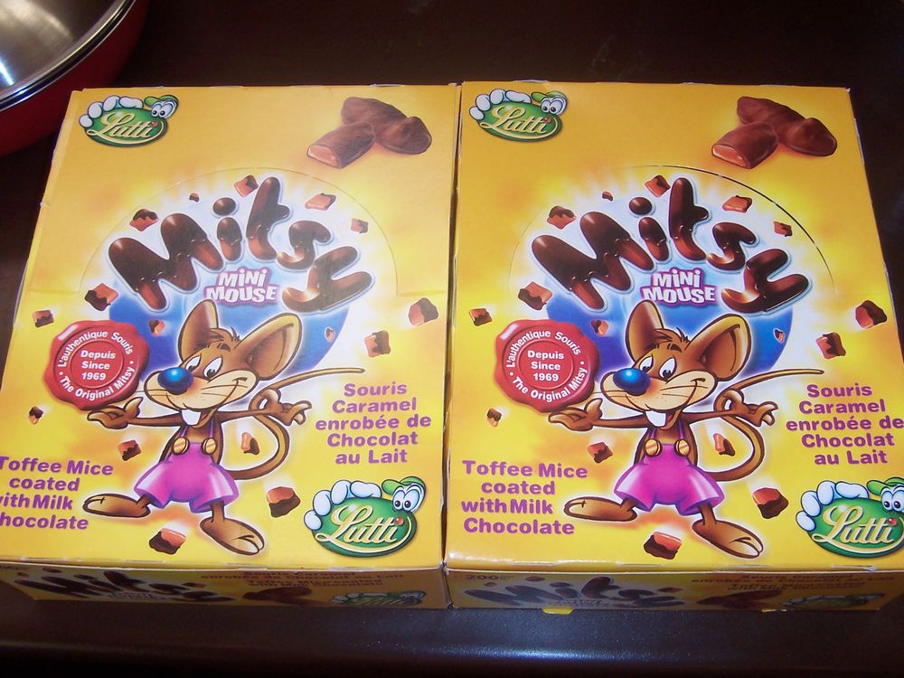 2 boites de souris carmel enrob&eacute;e de chocolat au lait Cuisine