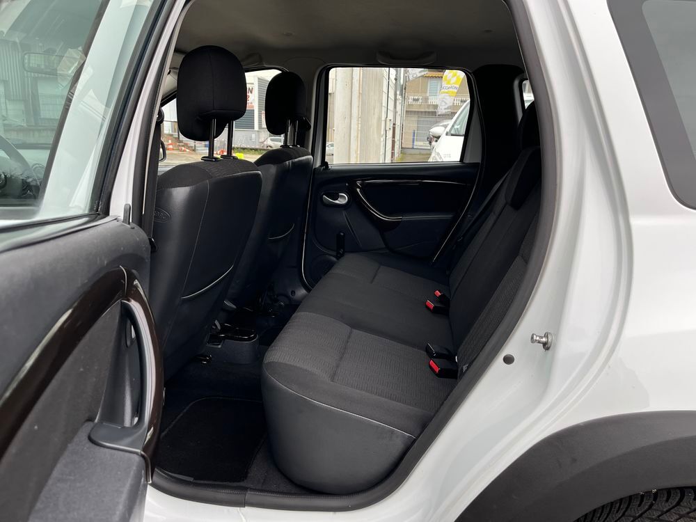 Duster 1.5 dCi 110 4x2 Laur&eacute;ate 2012 occasion 42700 Firminy