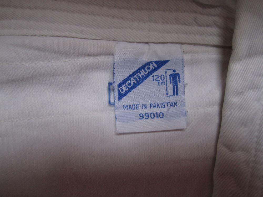 - kimono blanc enfant 120 cm D&eacute;cathon Sports