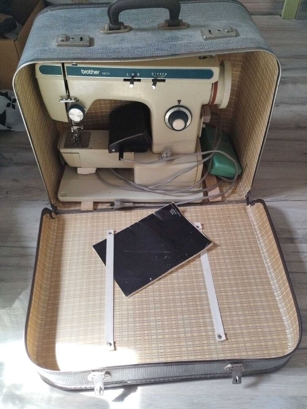 Machine &agrave; coudre Brother 1674 Bricolage