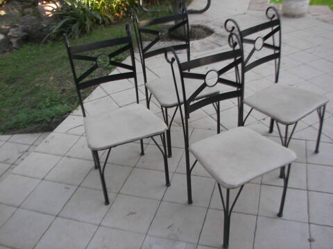 4 chaises fer forg  40 Roquefort-les-Pins (06)
