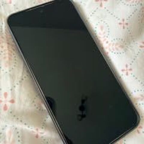 Samsung S23 390 Champs-sur-Marne (77)