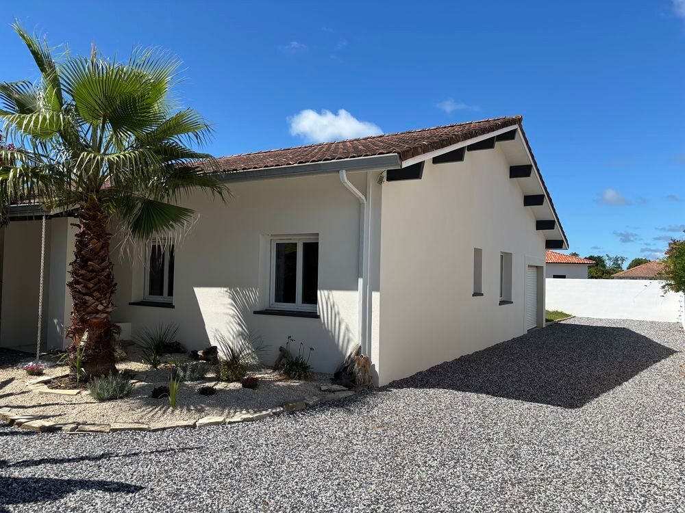 Vente Maison Villa récente de 140m2 avec piscine chauffée et couverte proche des plages Landaises Tosse