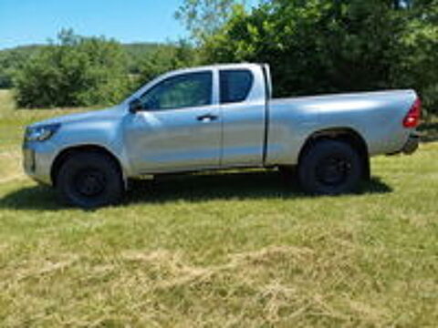 Hilux HILUX X-TRA CAB 4WD 2.4L 150 D-4D LECAP 2022 occasion 38080 Saint-Marcel-Bel-Accueil