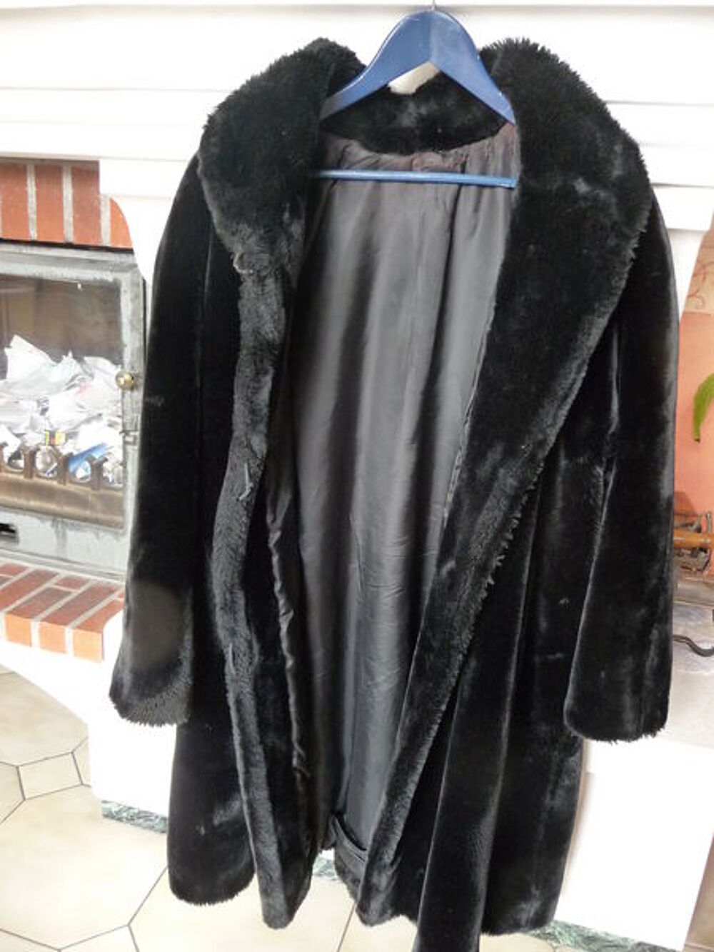 MANTEAU FEMME EN FAUSSE FOURRURE T 46/48 Vêtements