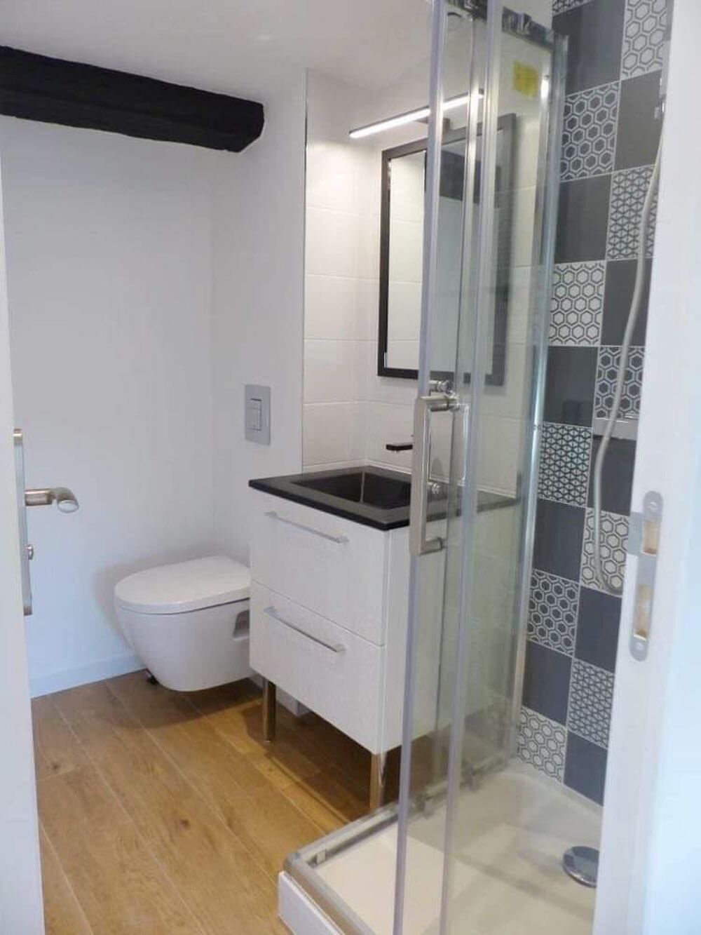 Location Appartement Studio meublé rénové proche place de la Brèche Niort