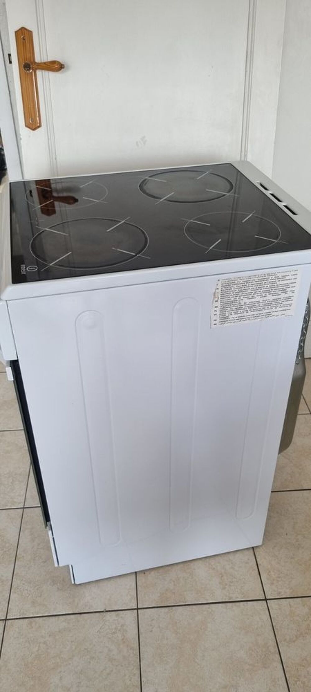 Cuisini&egrave;re &eacute;lectrique vitroc&eacute;ramique Electroménager